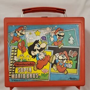 1988 Nintendo Super Mario Bros Aladdin Plastic Lunch Box Container